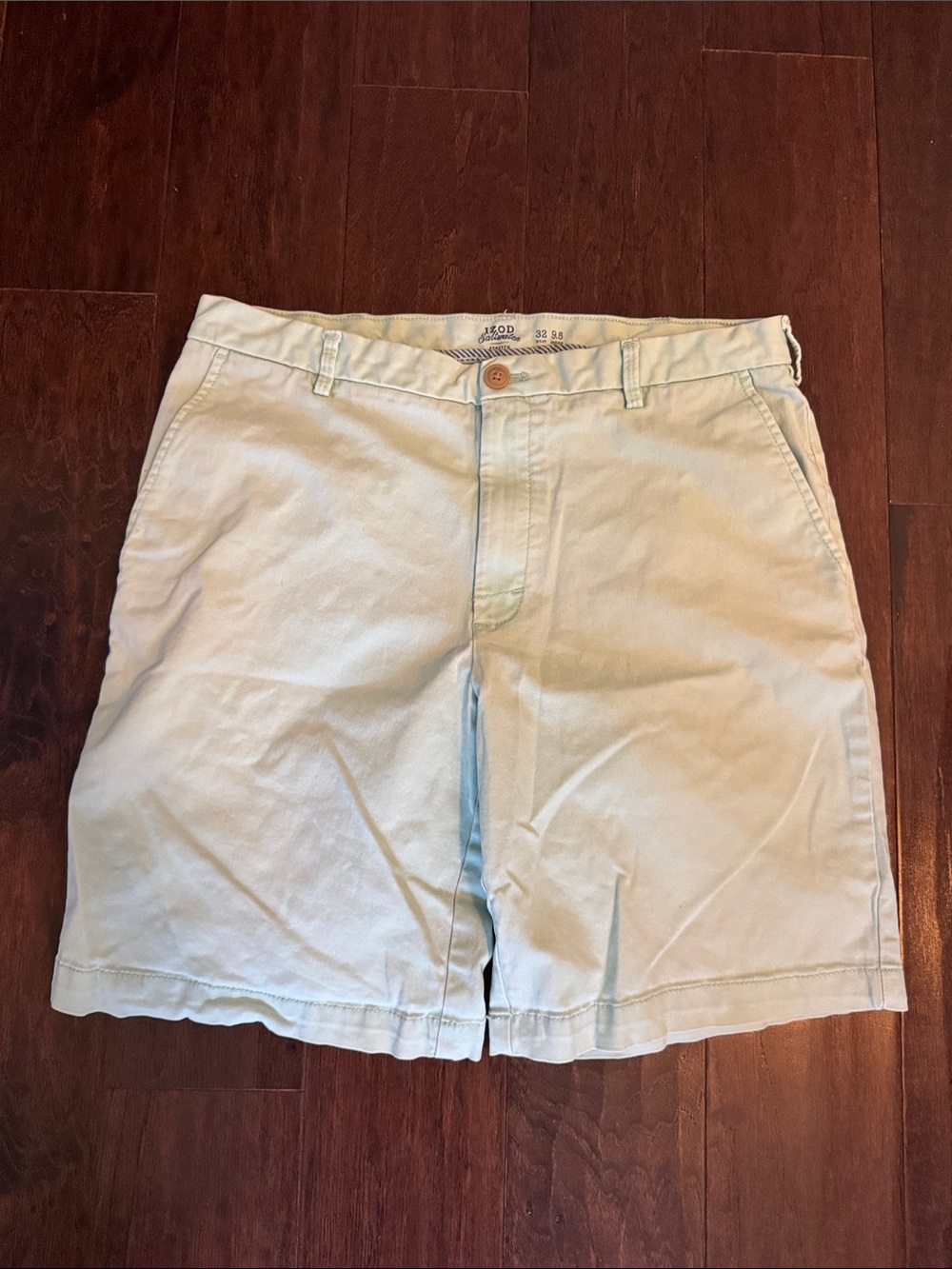 Izod Men's Pale Blue Cotton Chino Shorts